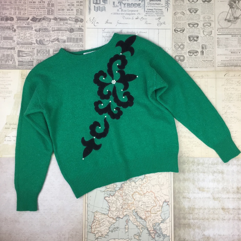 Vintage floral sweater green medium